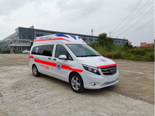 Mercedes Benz Ambulans 7 kursi depan dipasang 4×2 Transmisi otomatis