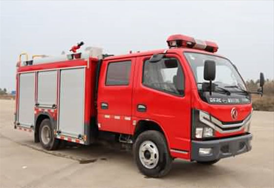 6.2m Truk Pemadam Kebakaran 140hp Dongfeng Tanker Air Truk Pemadam Kebakaran