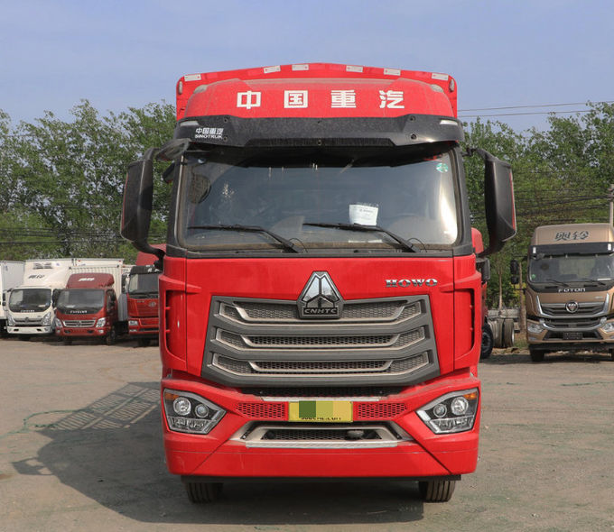 Red 8x2 Truck Diesel Heavy Truck Vehicle 316/429 Kekuatan kuda 4