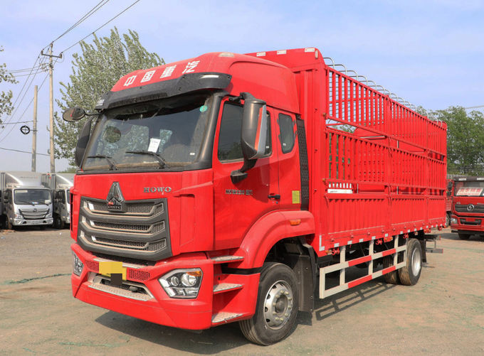 Red 8x2 Truck Diesel Heavy Truck Vehicle 316/429 Kekuatan kuda 3