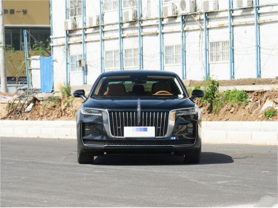 4 kursi / 5 kursi Hongqi H9 Luxury Gasoline 4×2 Limousine 0