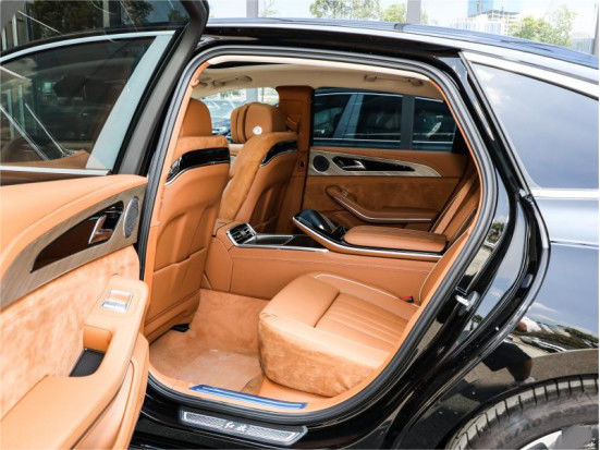 4 kursi / 5 kursi Hongqi H9 Luxury Gasoline 4×2 Limousine 10