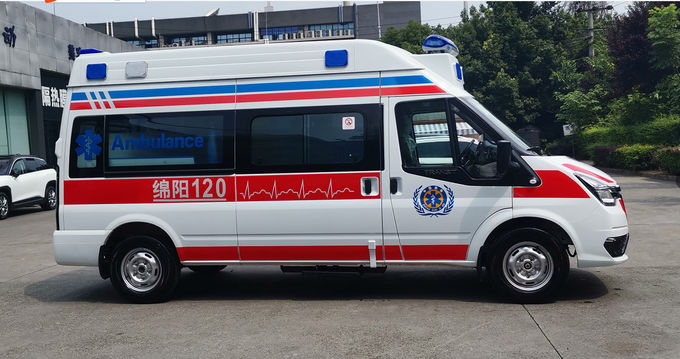 9 kursi Ambulans darurat medis Ford Transit Custom 1