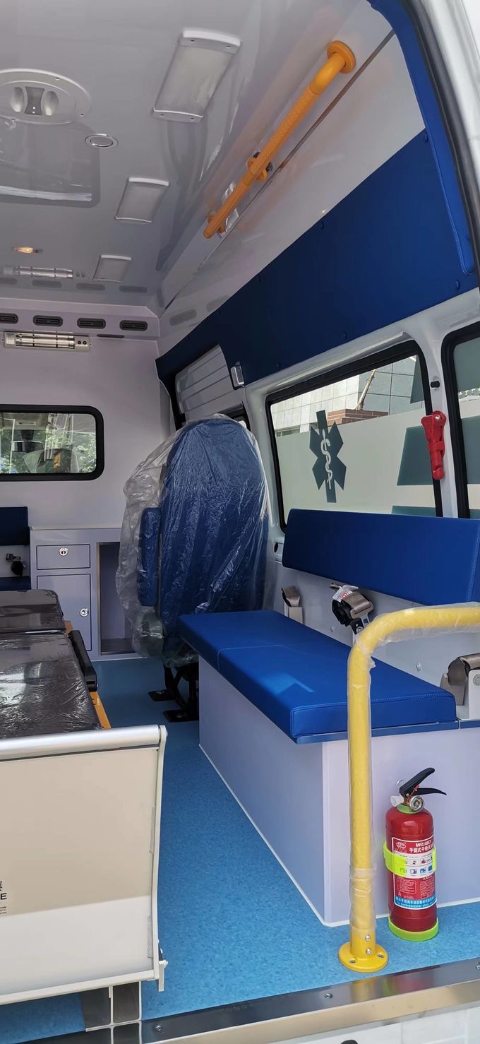 9 kursi Ambulans darurat medis Ford Transit Custom 7