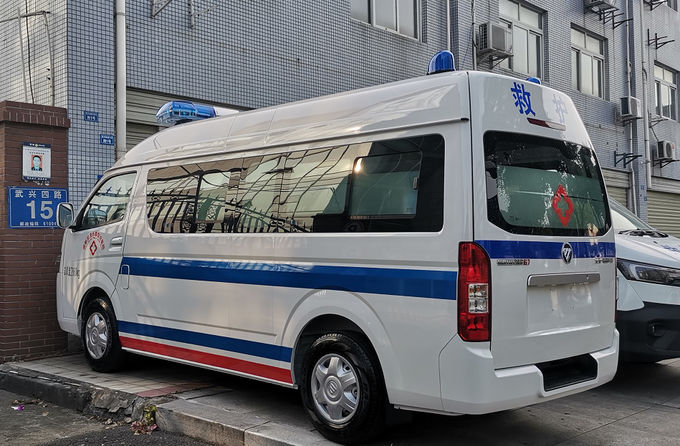 Ambulans darurat medis Futian 4×2 8 kursi Pengemudi belakang bensin 2
