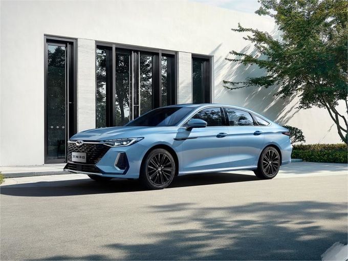 Gasoline Chery Arrizo 8 Kendaraan Mobil Dua Roda Penggerak Sedan Lanjutan 6