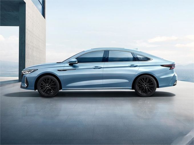 Gasoline Chery Arrizo 8 Kendaraan Mobil Dua Roda Penggerak Sedan Lanjutan 3