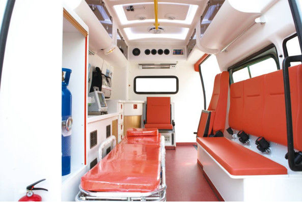 9 kursi Ford Transit Ambulance 6 kursi Medi Cal Ambulance Depan Belakang 4×2 6