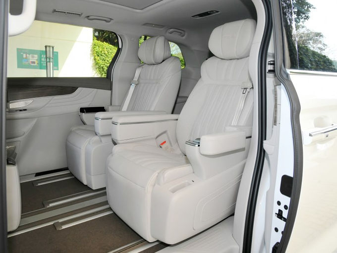 Roewe Minivan Besar MPV Vans Bensin 7 Kursi 4x2 Transmisi otomatis 6
