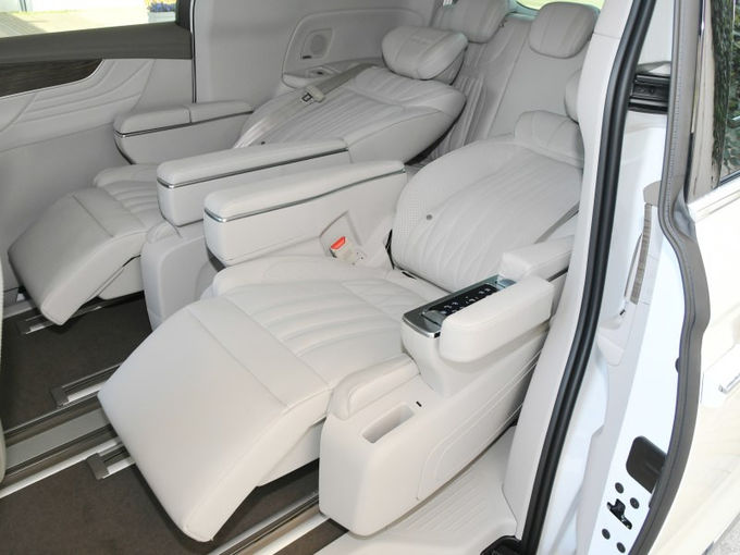 Roewe Minivan Besar MPV Vans Bensin 7 Kursi 4x2 Transmisi otomatis 9