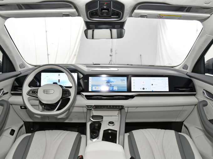 Geely Xingyue L Sport Utility Vehicle Geely Xing Yue L 5 Seater Suv 4