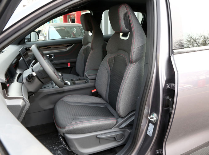Benzin 5 Seat Jietu Urban Off Road Kendaraan roda depan Pengemudi 4×2 8
