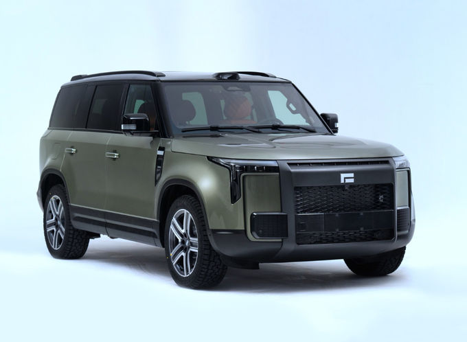 Plug In Extended Range Hybrid Vehicle Automobile SUV besar Berputar empat roda 0