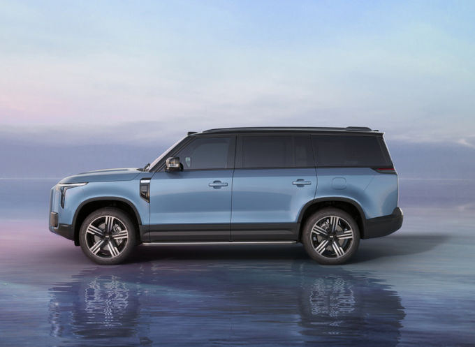 Plug In Extended Range Hybrid Vehicle Automobile SUV besar Berputar empat roda 4