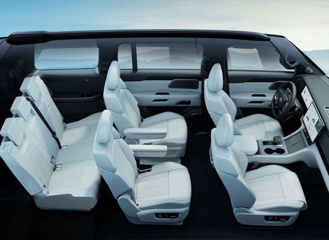 Plug In Extended Range Hybrid Vehicle Automobile SUV besar Berputar empat roda 12