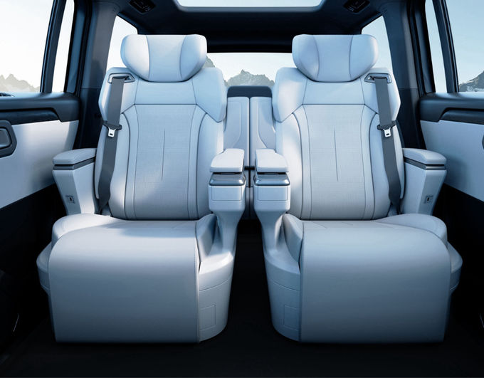 Plug In Extended Range Hybrid Vehicle Automobile SUV besar Berputar empat roda 10