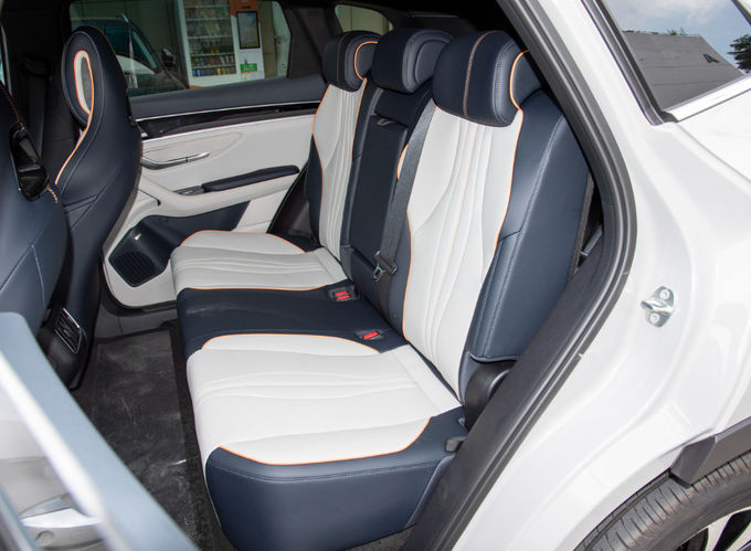 BYD Plug In Hybrid Urban Vehicle Mobil 5 kursi 4×2 Transmisi otomatis 8