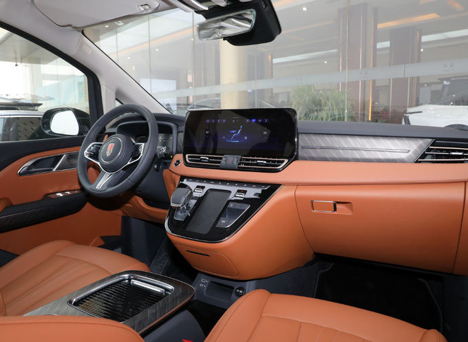 Black Hongqi 7-seater minivan MPV high end mobil resepsi bisnis mewah 6