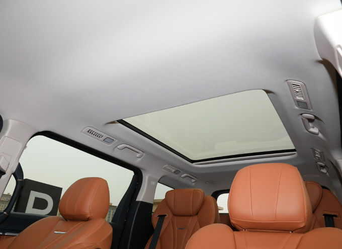 Black Hongqi 7-seater minivan MPV high end mobil resepsi bisnis mewah 13