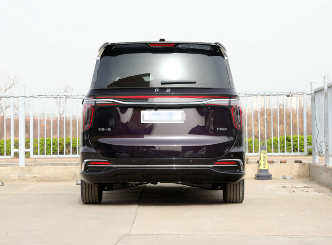7 Seater Hongqi HQ9 Kendaraan Mobil Bisnis Resepsi 8 Kecepatan 5