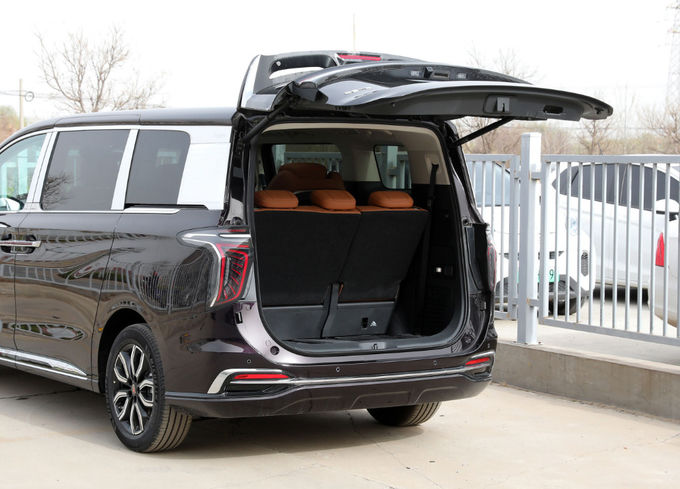 7 Seater Hongqi HQ9 Kendaraan Mobil Bisnis Resepsi 8 Kecepatan 4