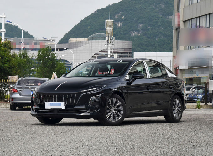 Hongqi Electric EV Car 140Kw 5 Seat Electric Car Front Wheel Drive Hitam 1