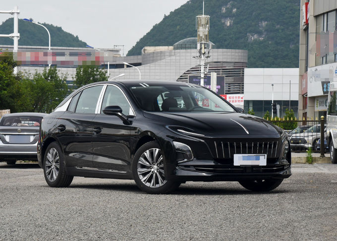 Hongqi Electric EV Car 140Kw 5 Seat Electric Car Front Wheel Drive Hitam 0