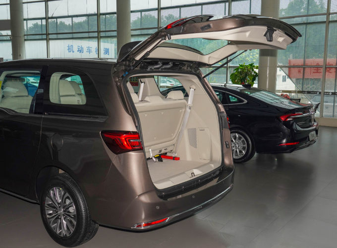 Buick Minivan MPV 7 Seater Untuk Resepsi Bisnis Perjalanan Keluarga 3