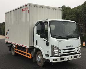 112KW 152HP Truk terisolasi Kotak Truk transportasi dengan pintu belakang angkat 0