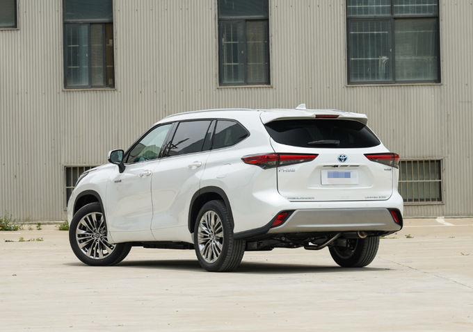 Toyota Highlander SUV Mobil Bermotor Bensin 7 Tempat Highlander Suv 3