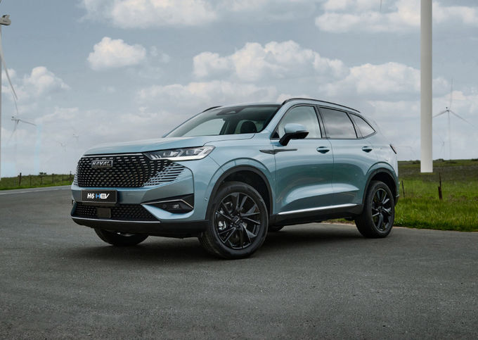 Great Wall Haval H6 Mobil bertenaga bensin Penggerak roda depan Perak 4