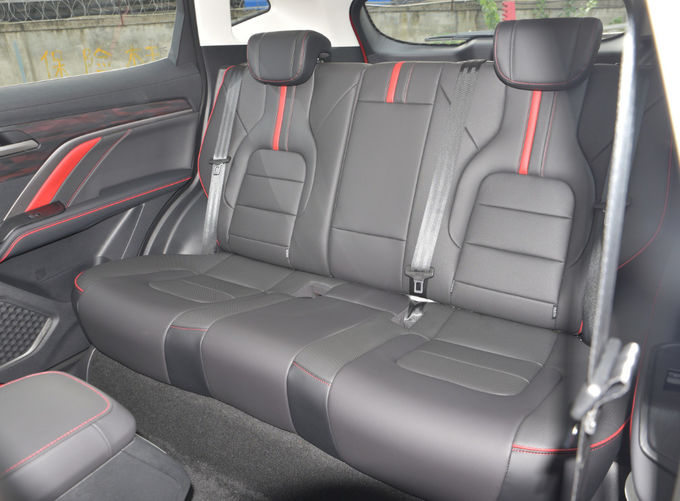 Great Wall Haval H6 Mobil bertenaga bensin Penggerak roda depan Perak 8
