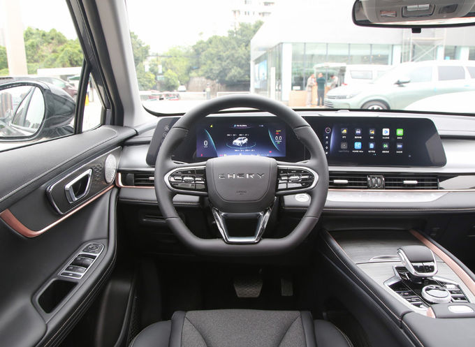 Gasoline Cherio Menda Urban Off Road Kendaraan SUV Penggerak roda depan 4x2 7
