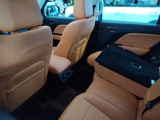 Black Great Wall Haval Raptor Plug In Extended Range Hybrid Off Road SUV 9