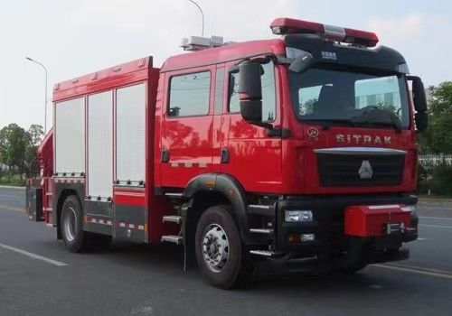 SINOTRUK truk pemadam kebakaran penyelamat darurat penggerak belakang diesel 6 kursi transmisi manual 4×2 1