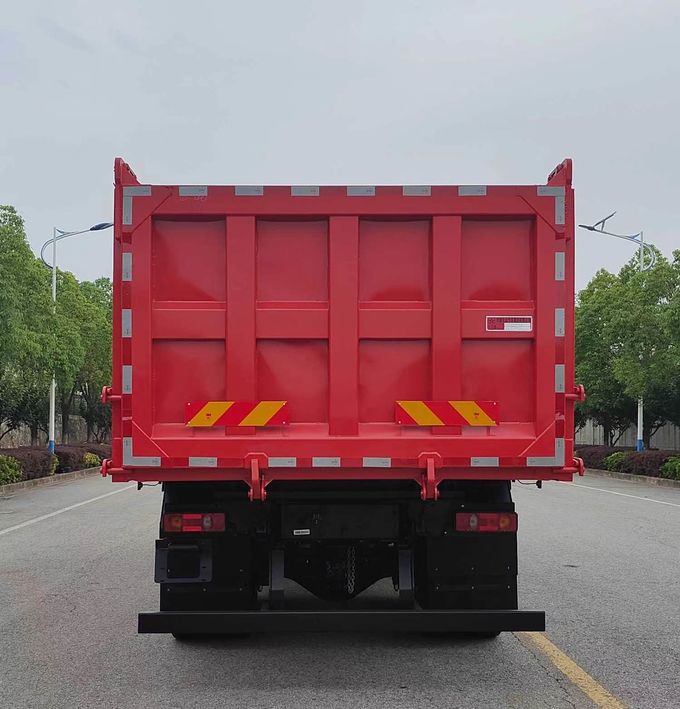 20 Meter Kubik 3 Axle Dump Truck Diesel 3 kursi Transmisi manual 6×4 1