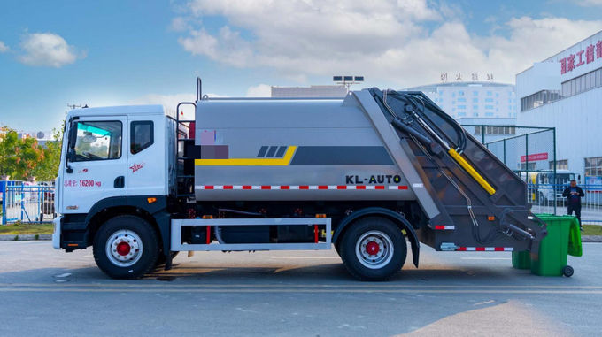 Dongfeng 13-Square Compressed Garbage Dump Truck Penggerak Belakang Diesel 4 × 2 Transmisi manual 0