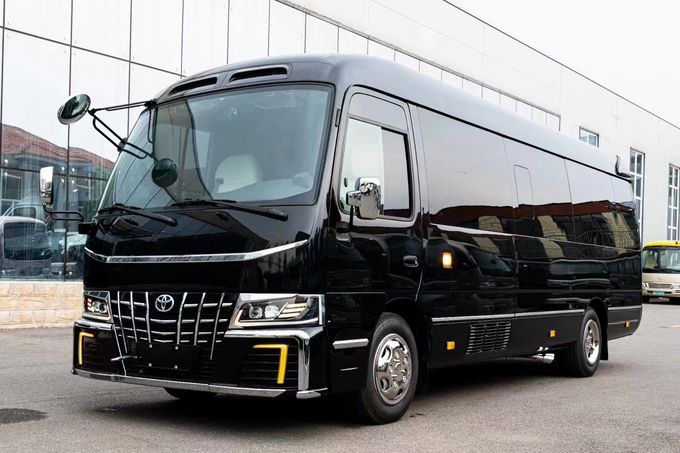Toyota Coaster 7 Seater Coach Tour Bus Gasoline Rear Drive 4×2 Transmisi manual 1